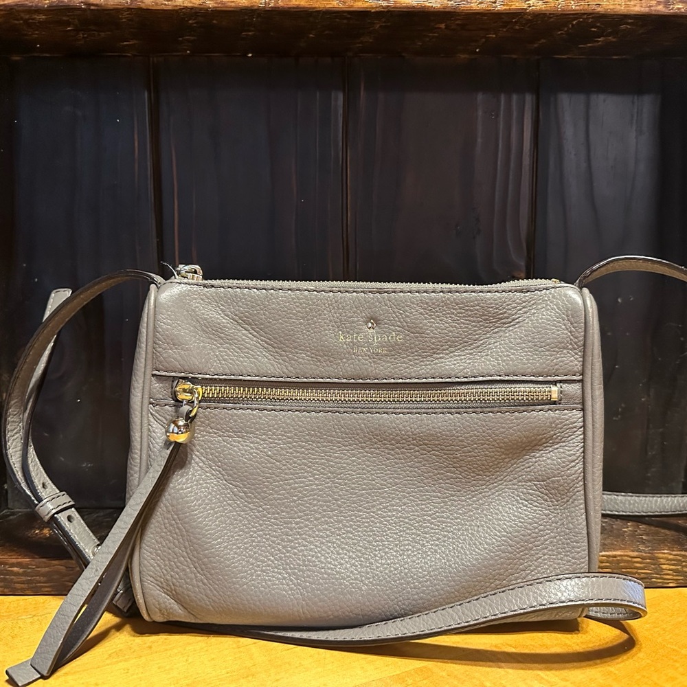 Kate Spade Pebble Leather Crossbody Bag in Gray